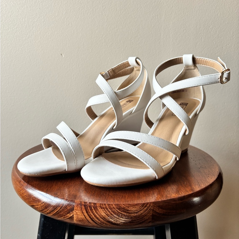 Women's White Strappy Block Heel Sandals